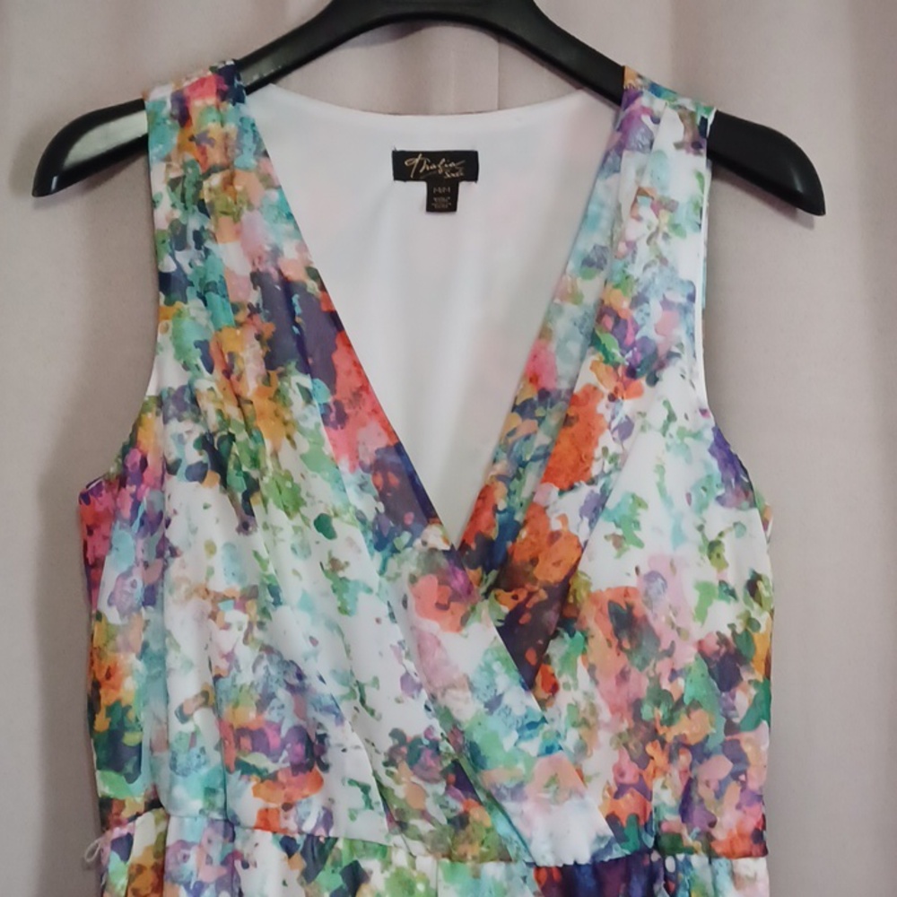 Thalia Soda Sleeveless Floral Dress Faux Wrap V-Neck Tiered Ruffle Hemline - Picture 3 of 16